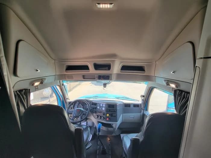 2020 Peterbilt 579 in Tulsa, OK — photo 13