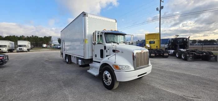 2020 Peterbilt 337 in Jacksonville, FL — photo 8
