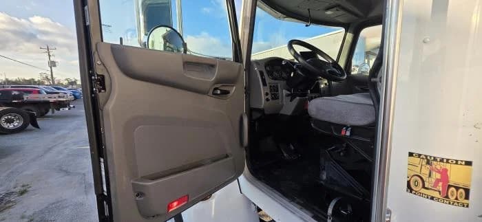 2020 Peterbilt 337 in Jacksonville, FL — photo 17