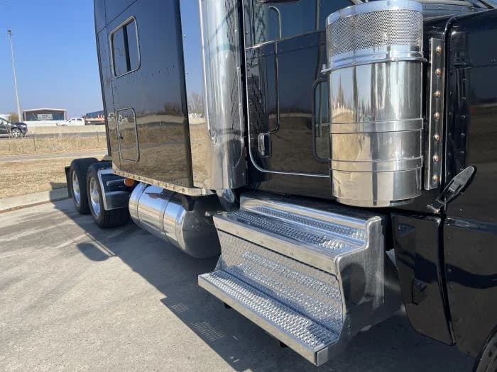 2022 Peterbilt 389 in Oklahoma City, OK — photo 5