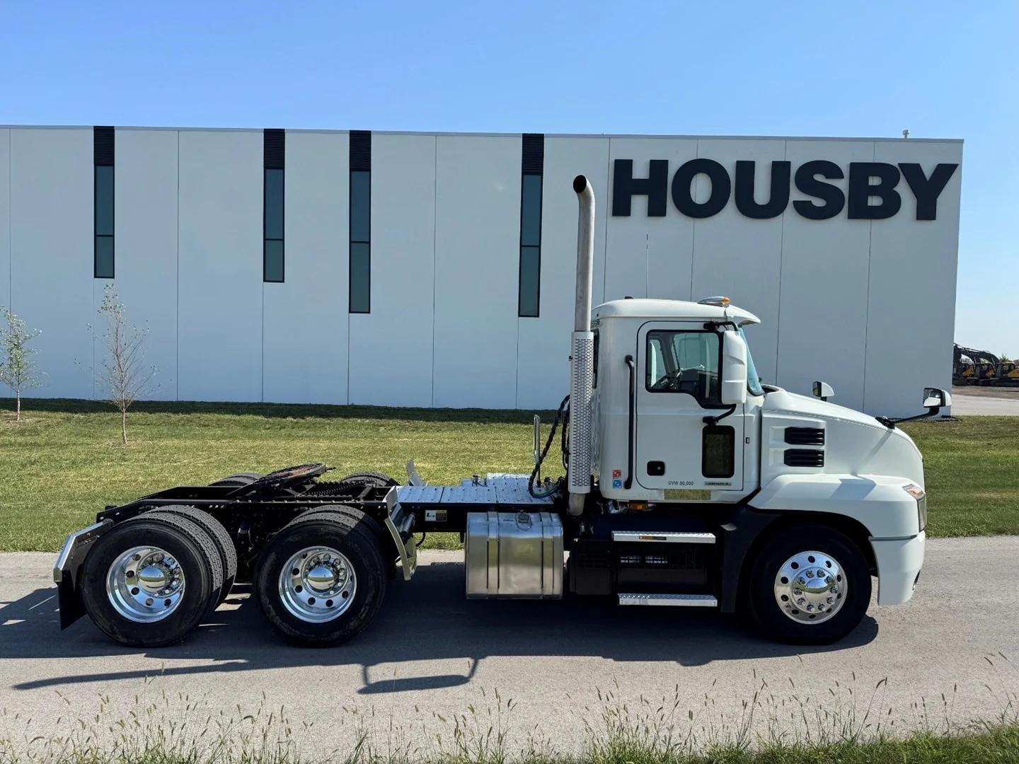 2022 Mack Anthem in Carroll, IA — photo 7