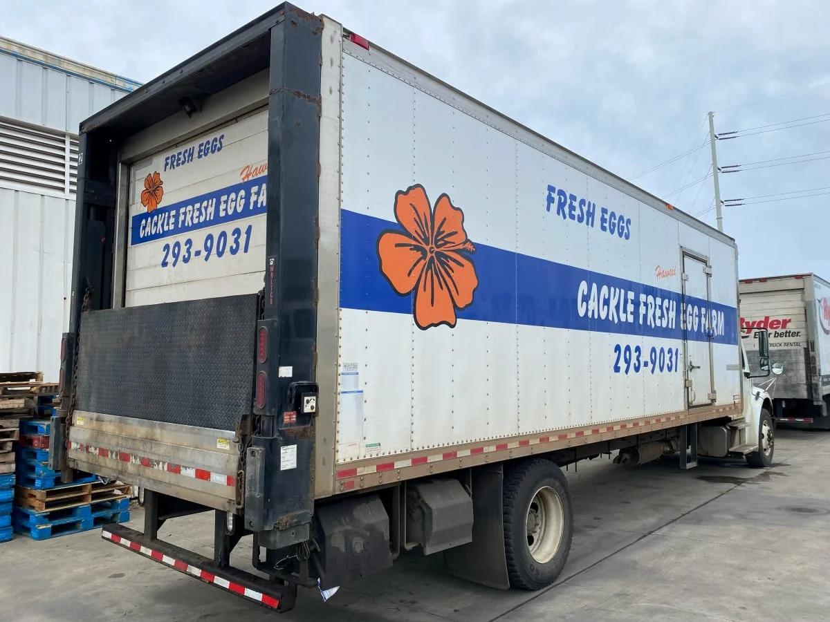 2017 Freightliner M2 106 in Kapolei, HI — photo 3