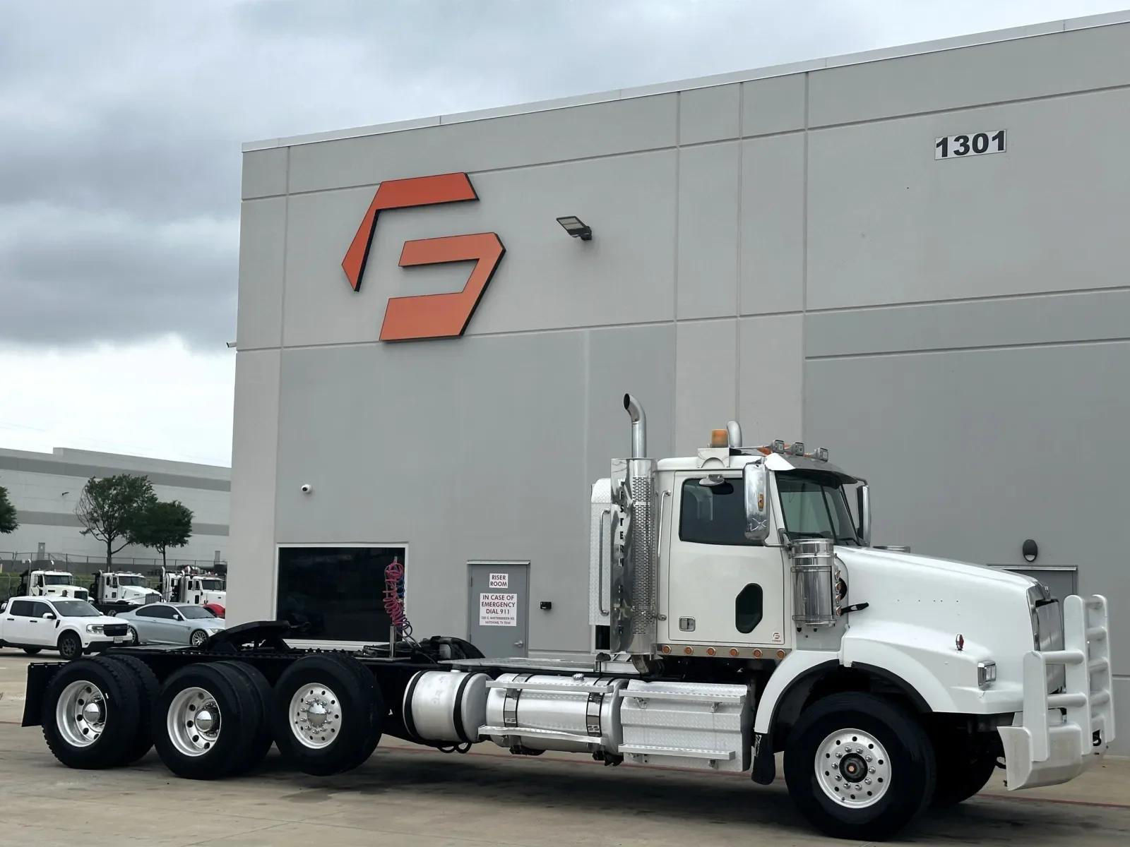 2012 Western Star 4900 in Hutchins, TX