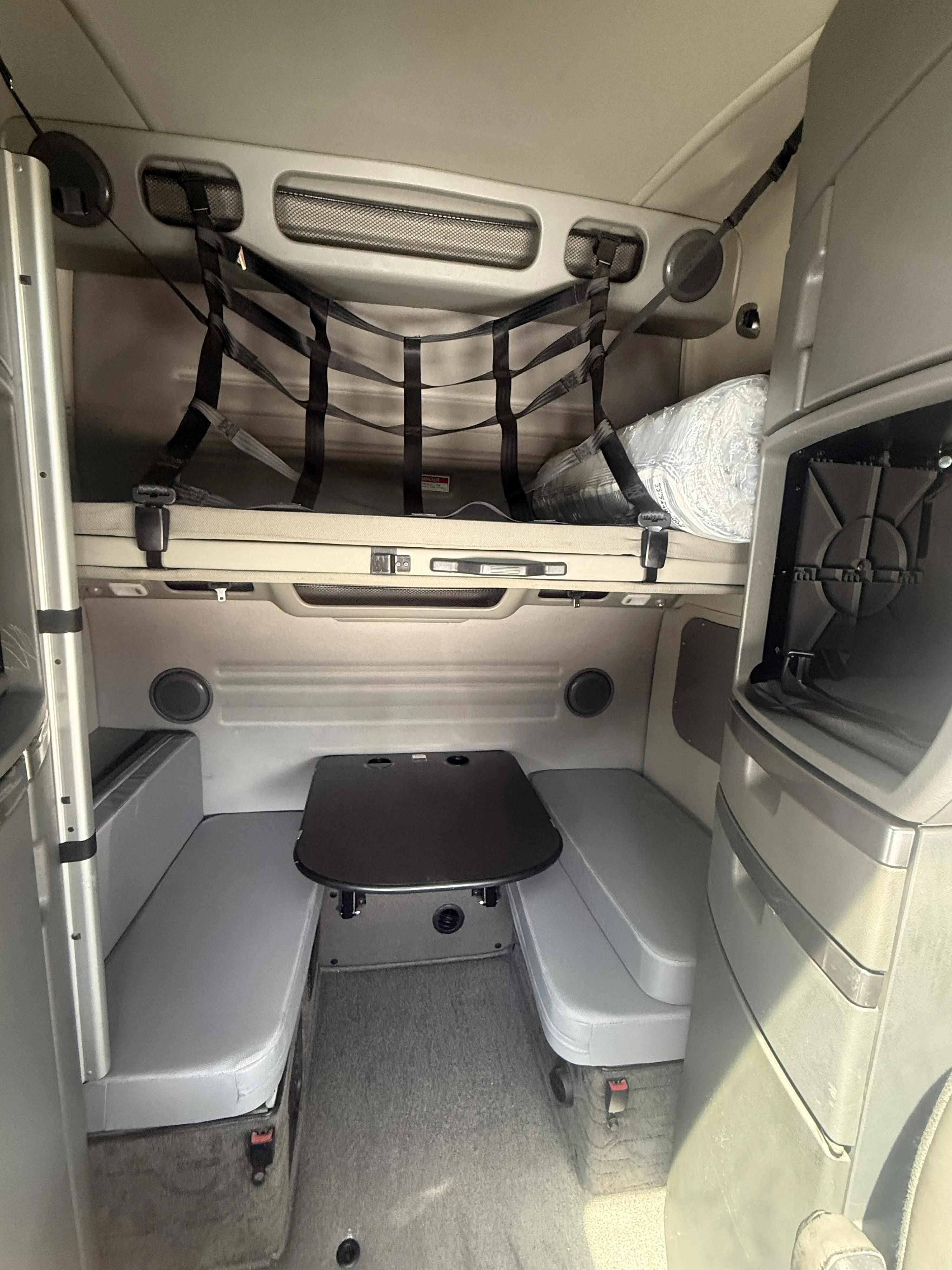 2024 Volvo VNL 860 in SAVANNAH, GA — photo 8