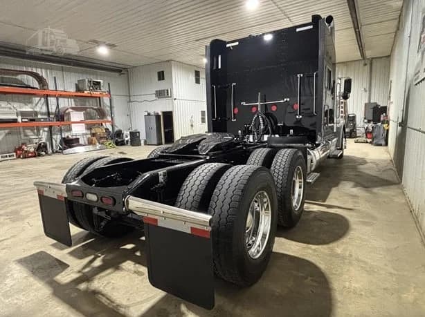 2019 Peterbilt 389 in Hartford, SD — photo 6