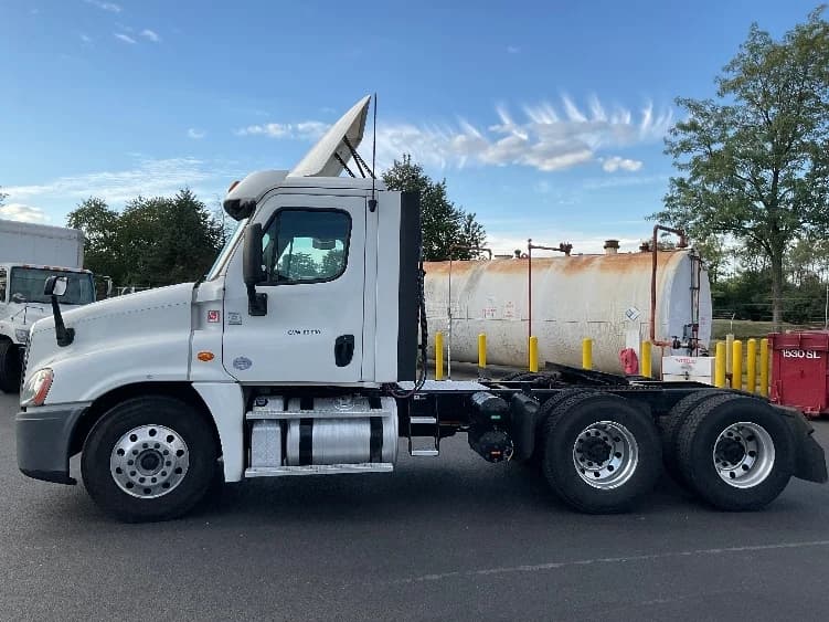 2018 Freightliner Cascadia in Milford, DE — photo 4