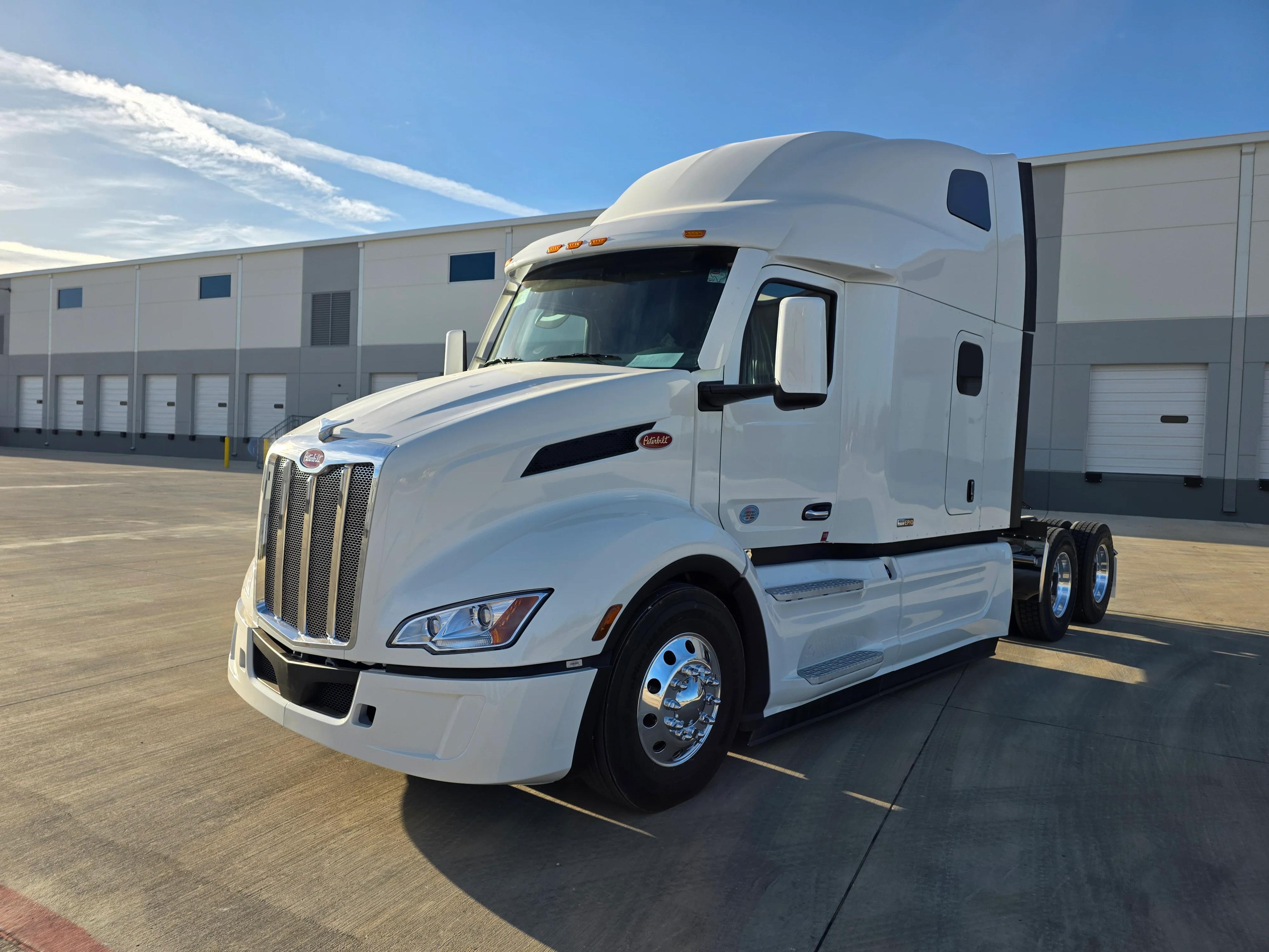 2027 Peterbilt 579