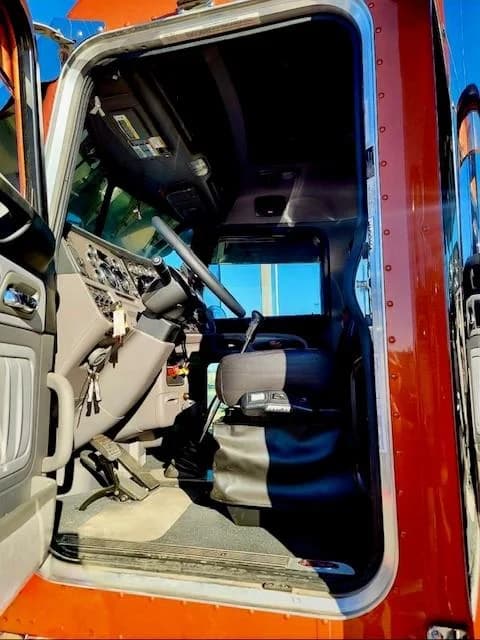 2022 Peterbilt 389 in Tulsa, OK — photo 20