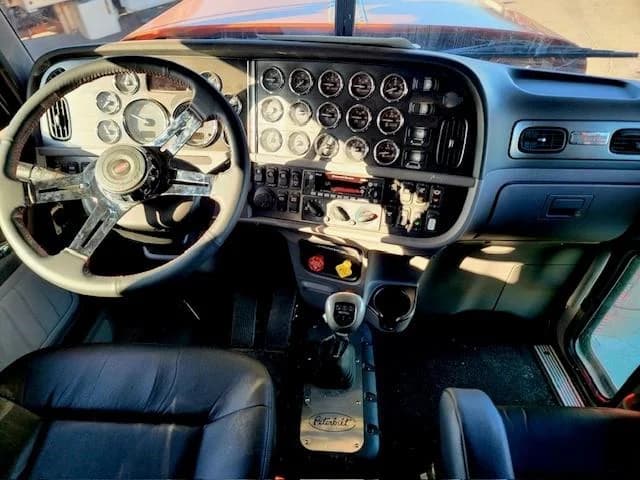 2022 Peterbilt 389 in Tulsa, OK — photo 22