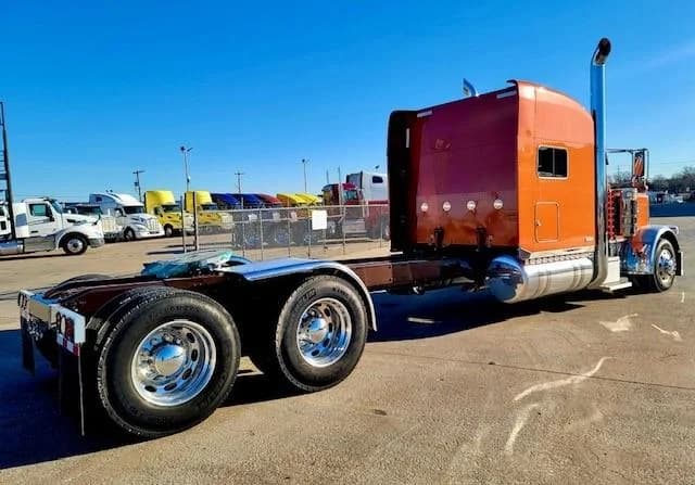 2022 Peterbilt 389 in Tulsa, OK — photo 6