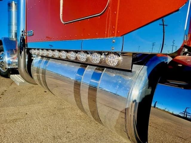 2022 Peterbilt 389 in Tulsa, OK — photo 18