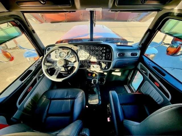 2022 Peterbilt 389 in Tulsa, OK — photo 21
