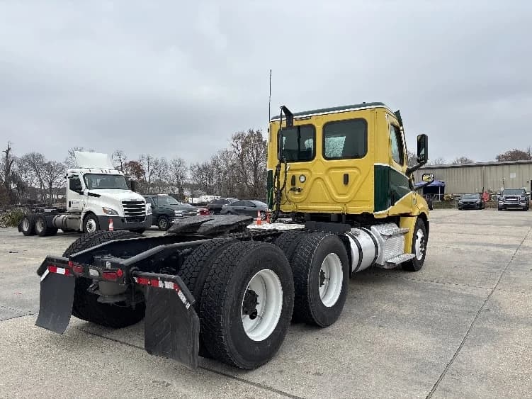 2021 Freightliner Cascadia in Hammond, LA — photo 7