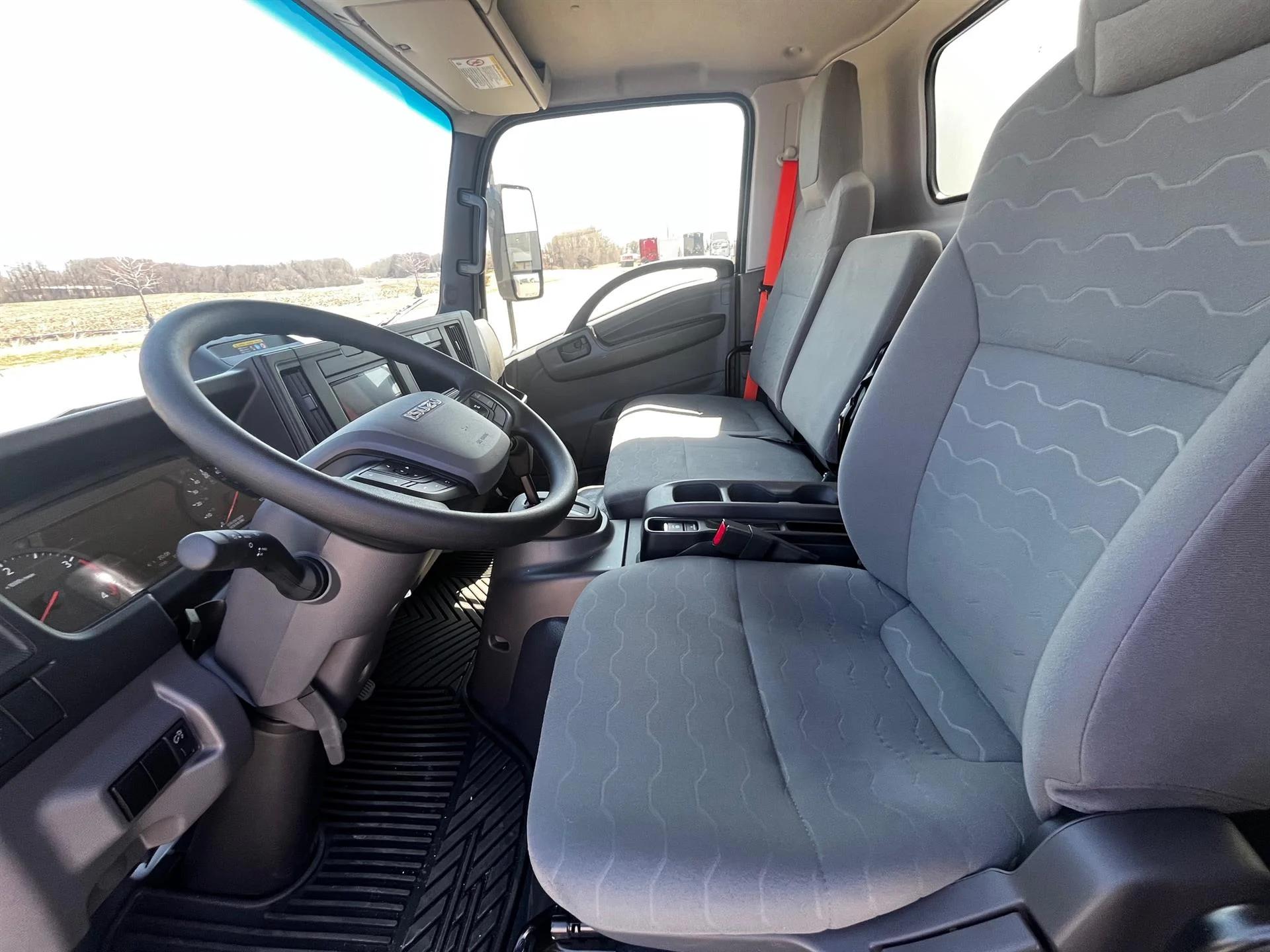 2026 Isuzu NRR in Inver Grove Heights, MN — photo 8