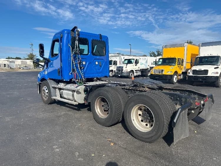 2019 Freightliner Cascadia in Swedesboro, NJ — photo 5