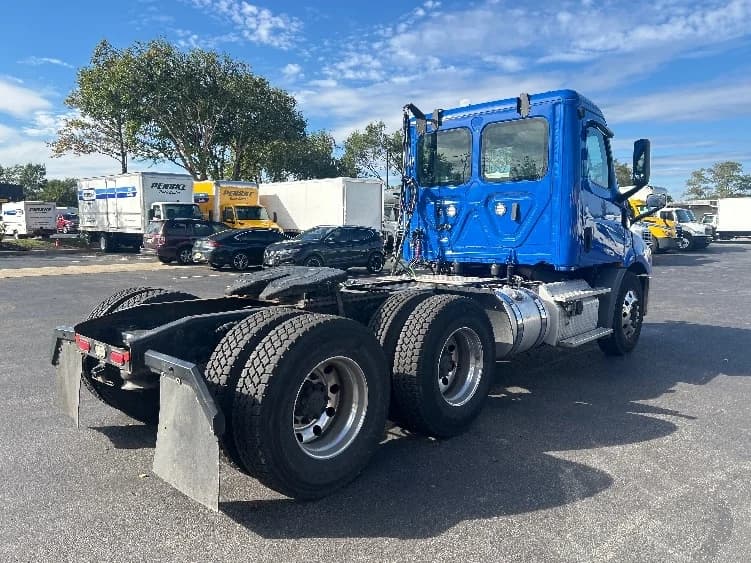 2019 Freightliner Cascadia in Swedesboro, NJ — photo 7