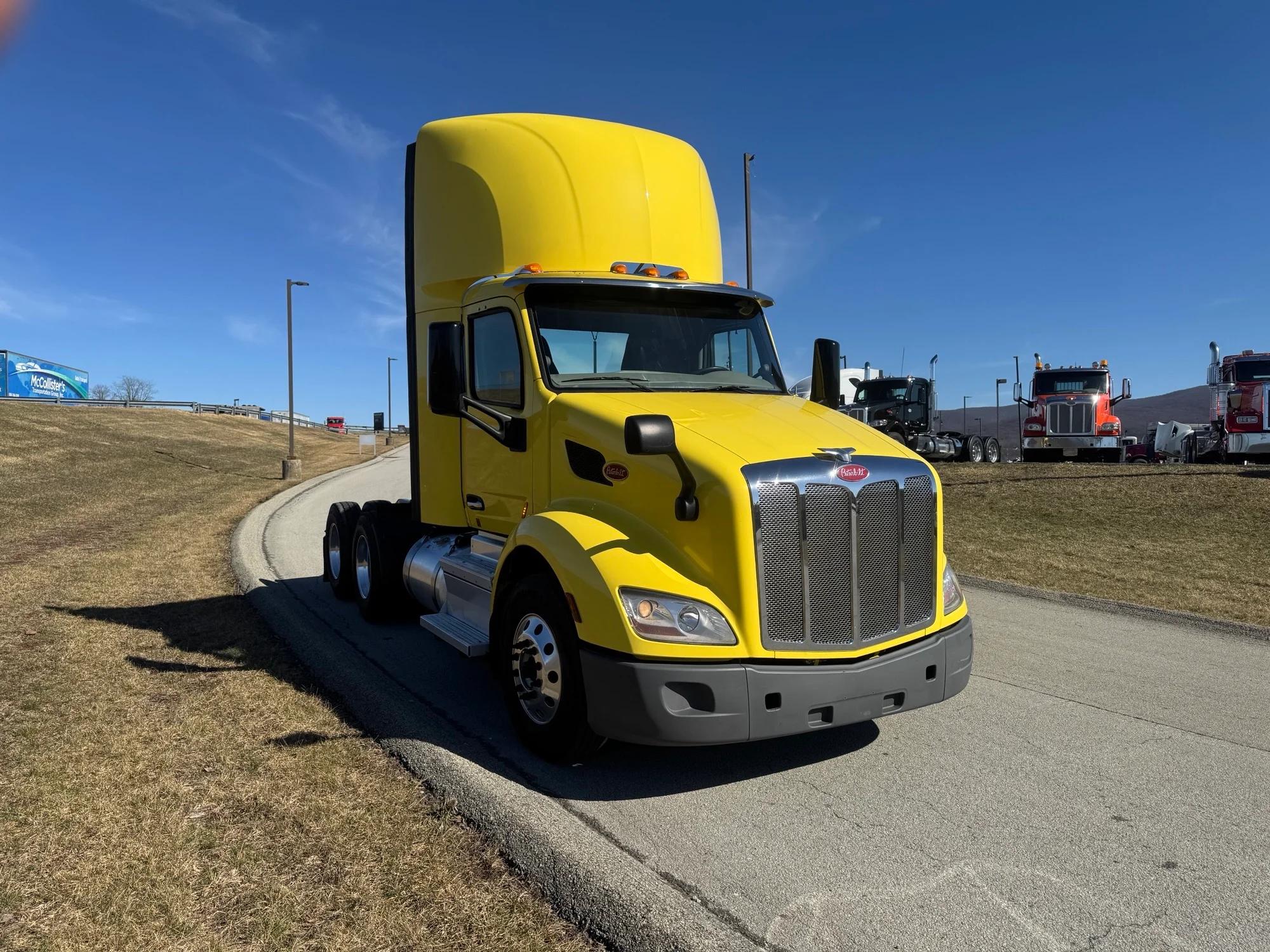 2021 Peterbilt 579 in UNIONTOWN, PA — photo 4