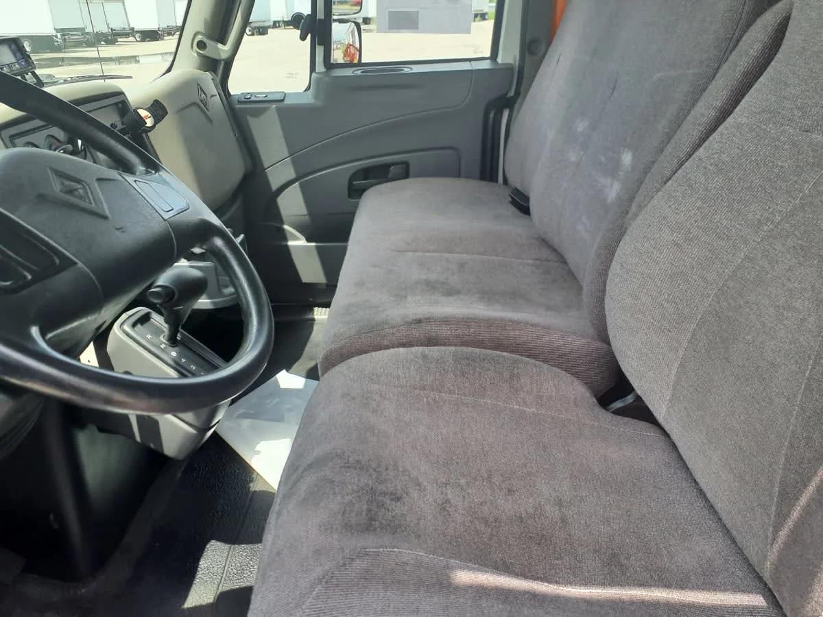 2019 International 4300 in Clarksville, IN — photo 8