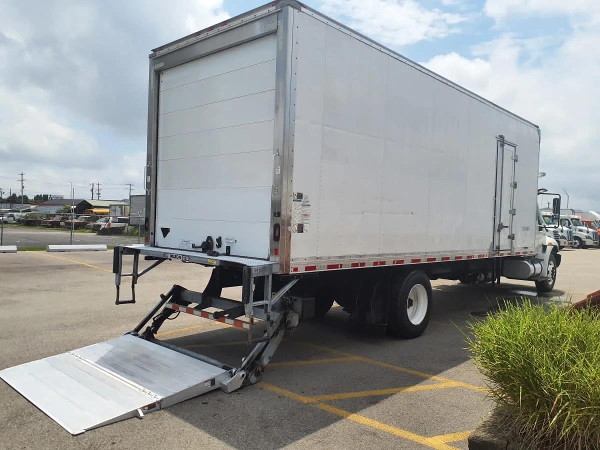 2019 International 4300 in Clarksville, IN — photo 4
