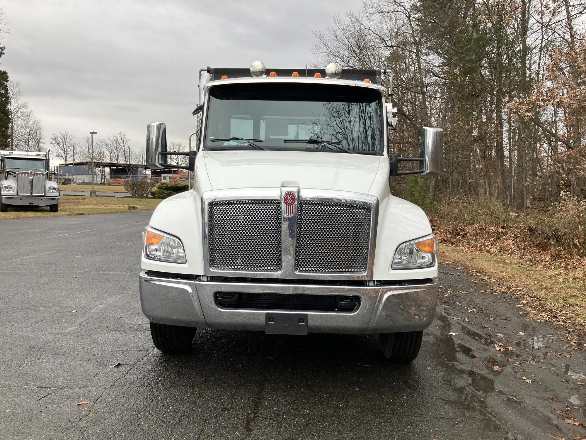2025 Kenworth T280
