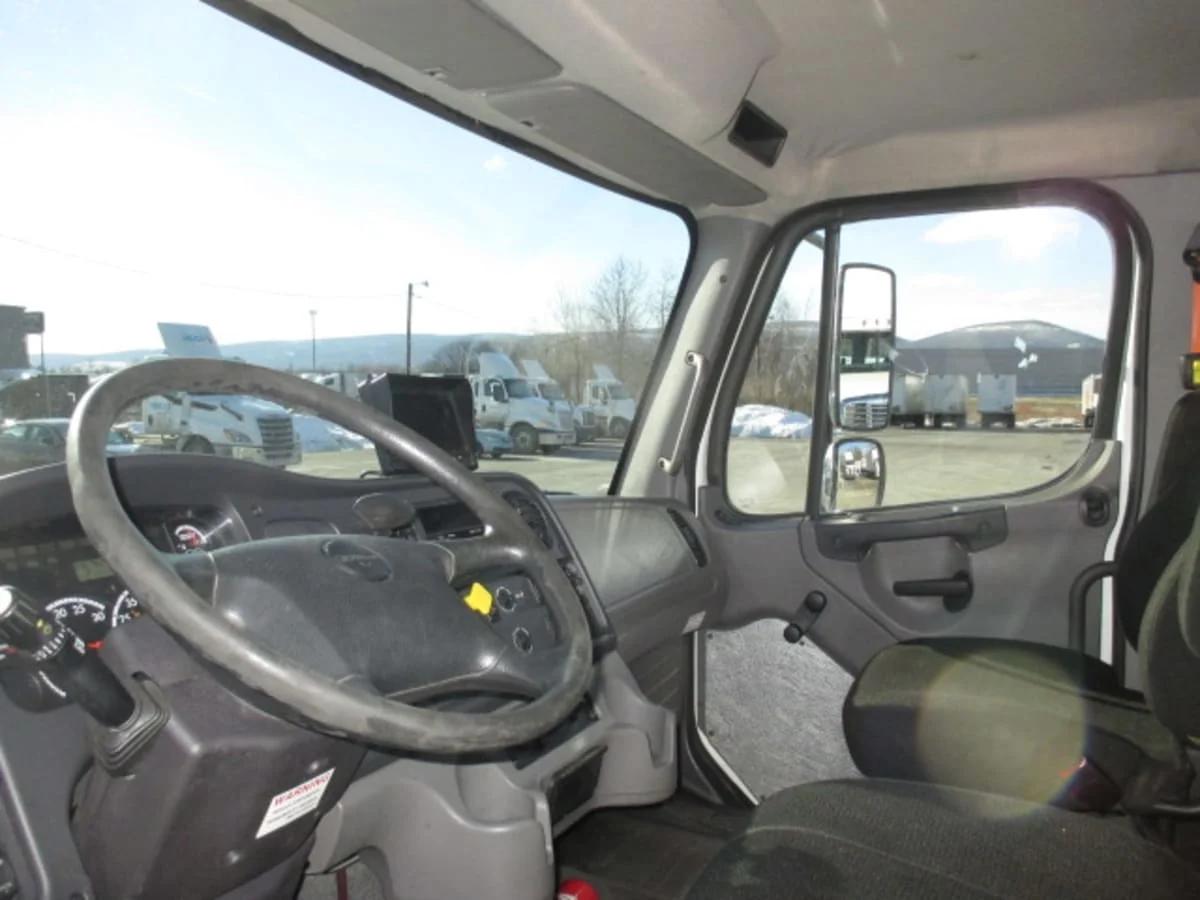 2015 Freightliner M2 106 in Allentown, PA — photo 7