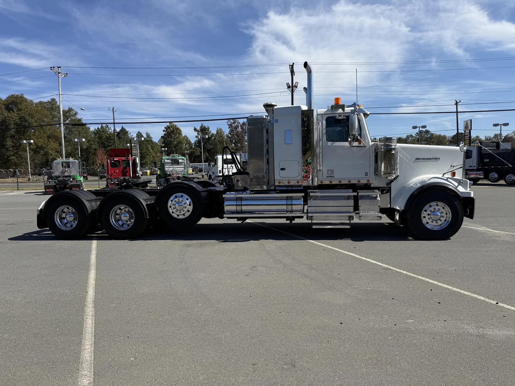 2021 Western Star 4900 — photo 3