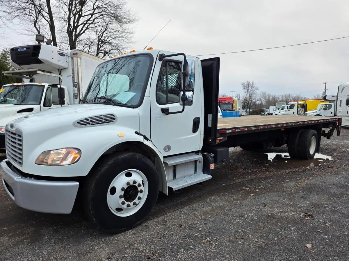 2016 Freightliner M2 106