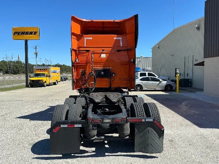2020 Volvo in Gulfport, MS — photo 6