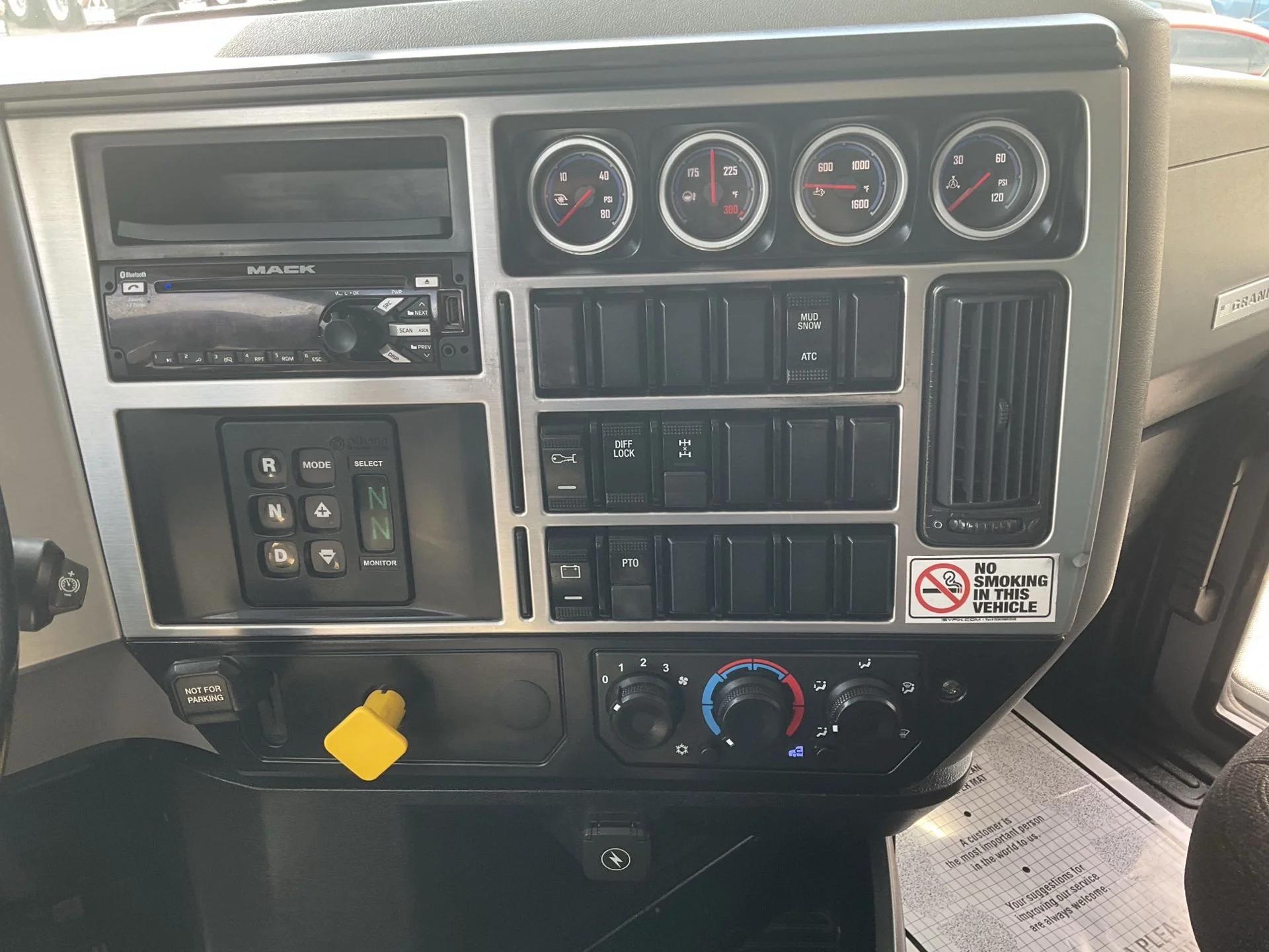 2020 Mack Granite in Clarksville, IN — photo 15