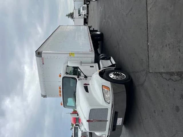 2019 Kenworth T270