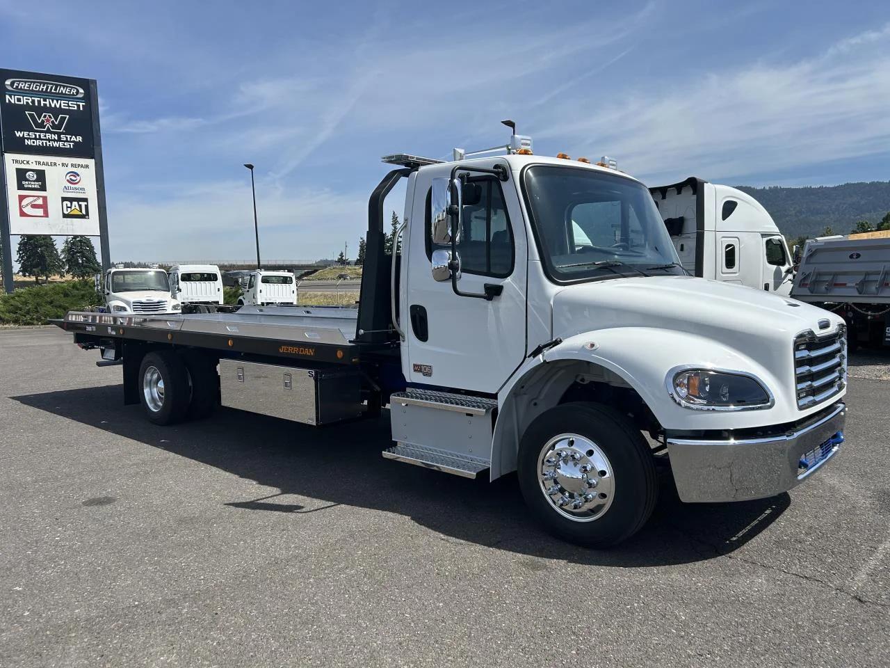 2025 Freightliner M2 106 in Pacific, WA
