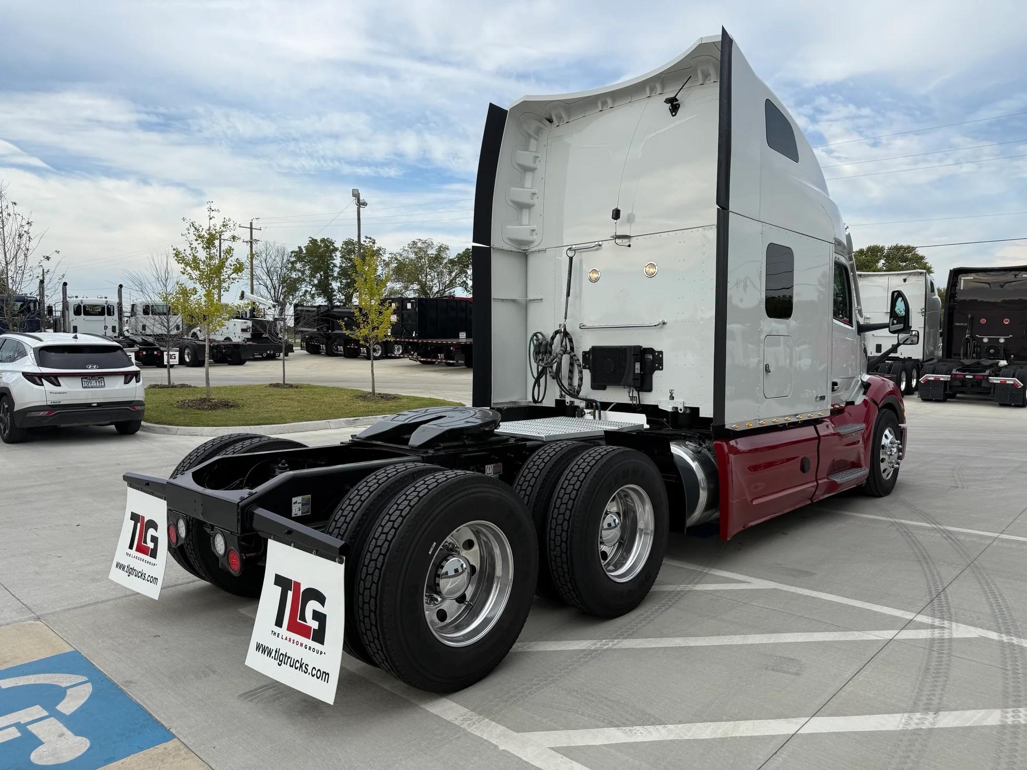 2023 Peterbilt 579 in Lowell, AR — photo 5