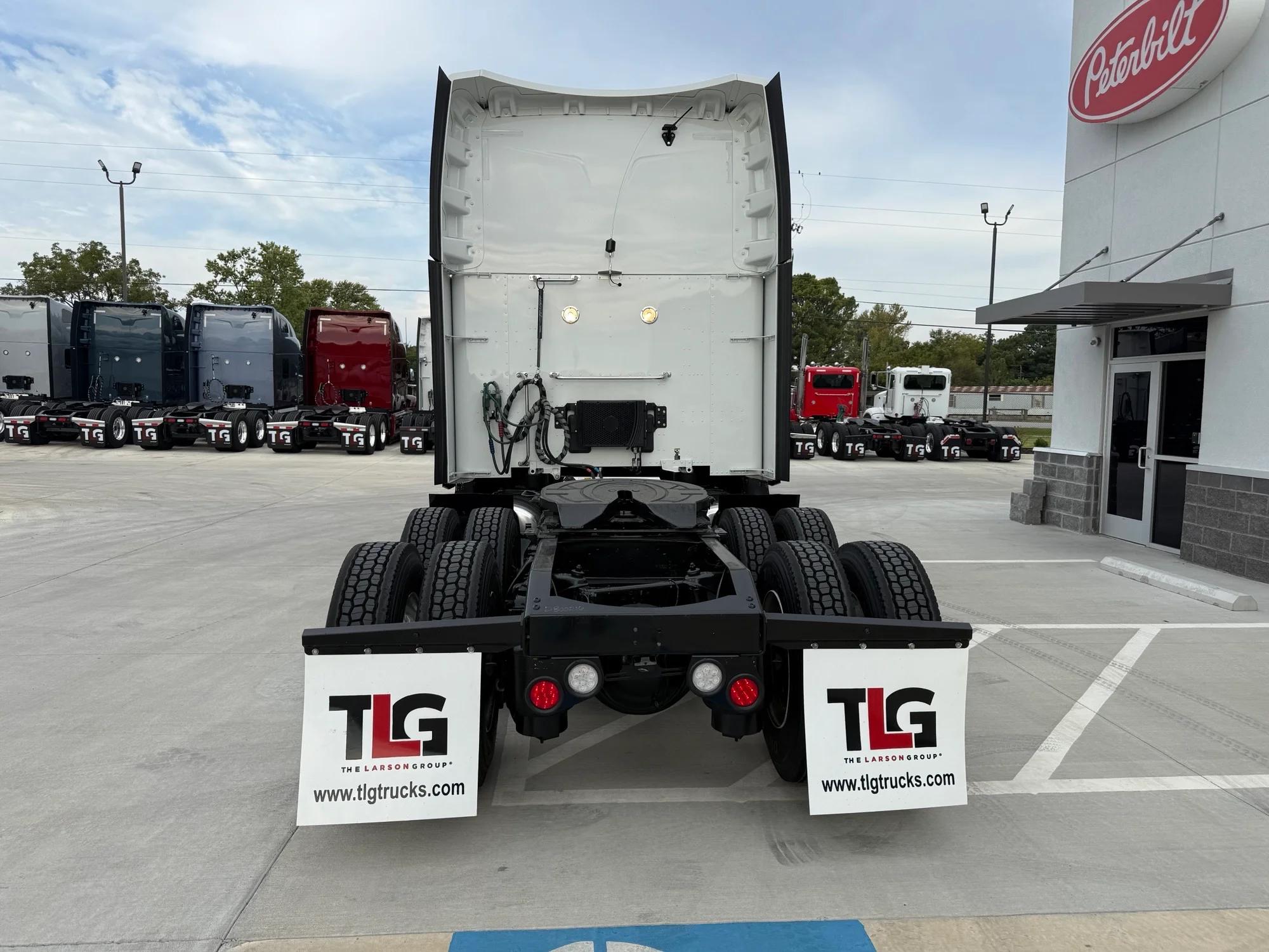 2023 Peterbilt 579 in Lowell, AR — photo 4