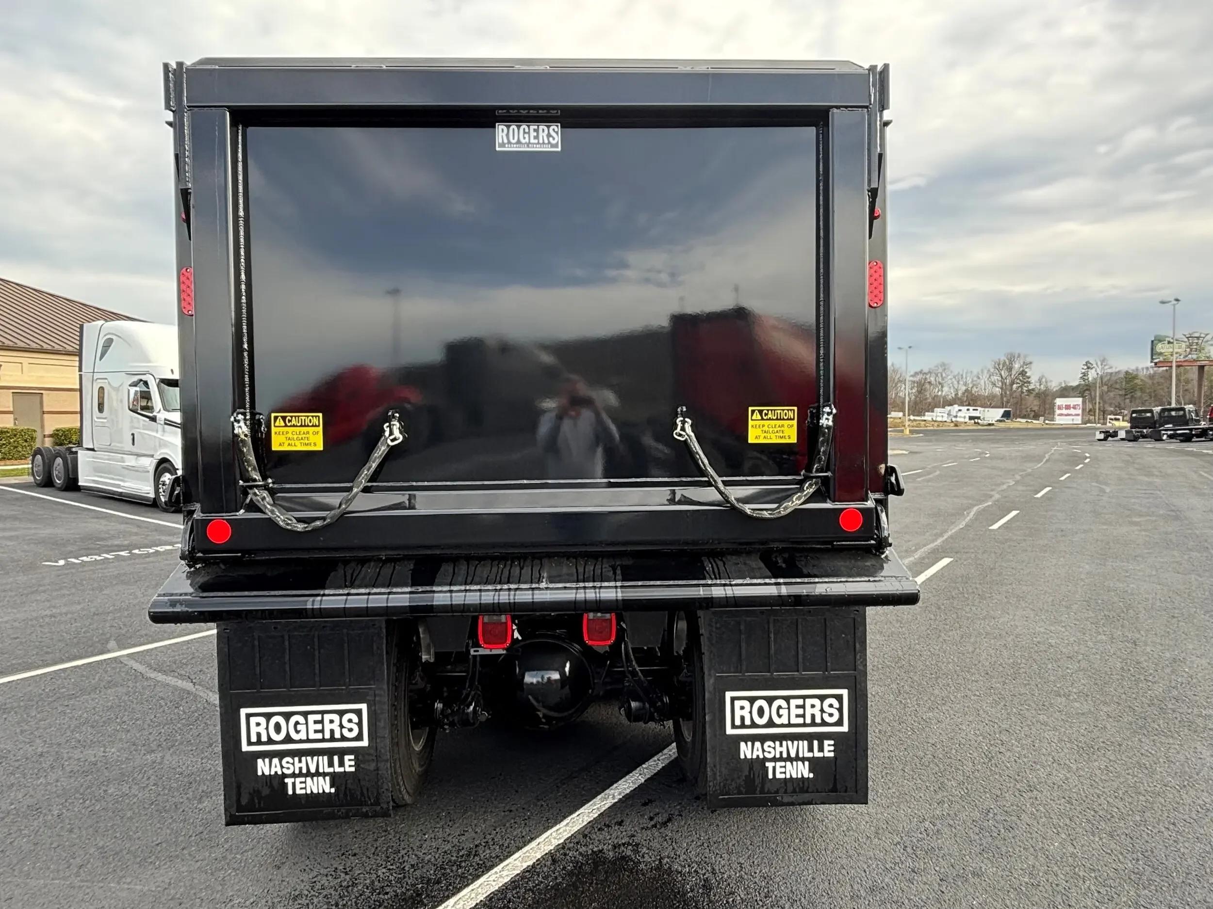 2025 Freightliner 114SD in Knoxville, TN — photo 2