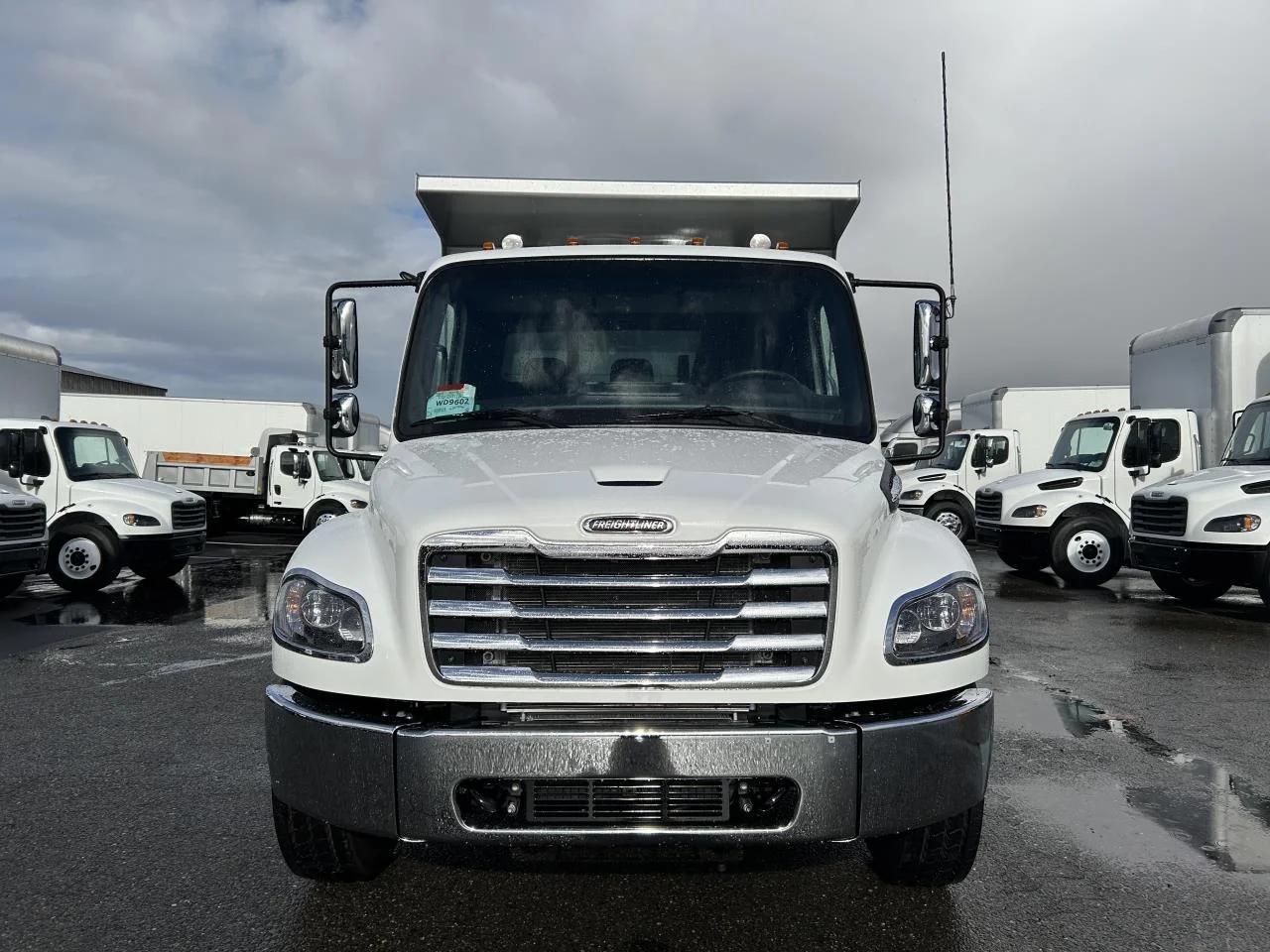 2025 Freightliner M2 106 in Pacific, WA — photo 5