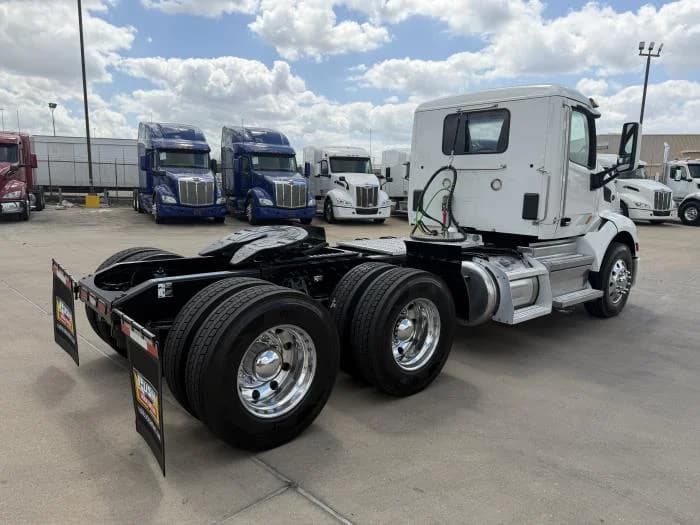 2019 Peterbilt 579 — photo 7