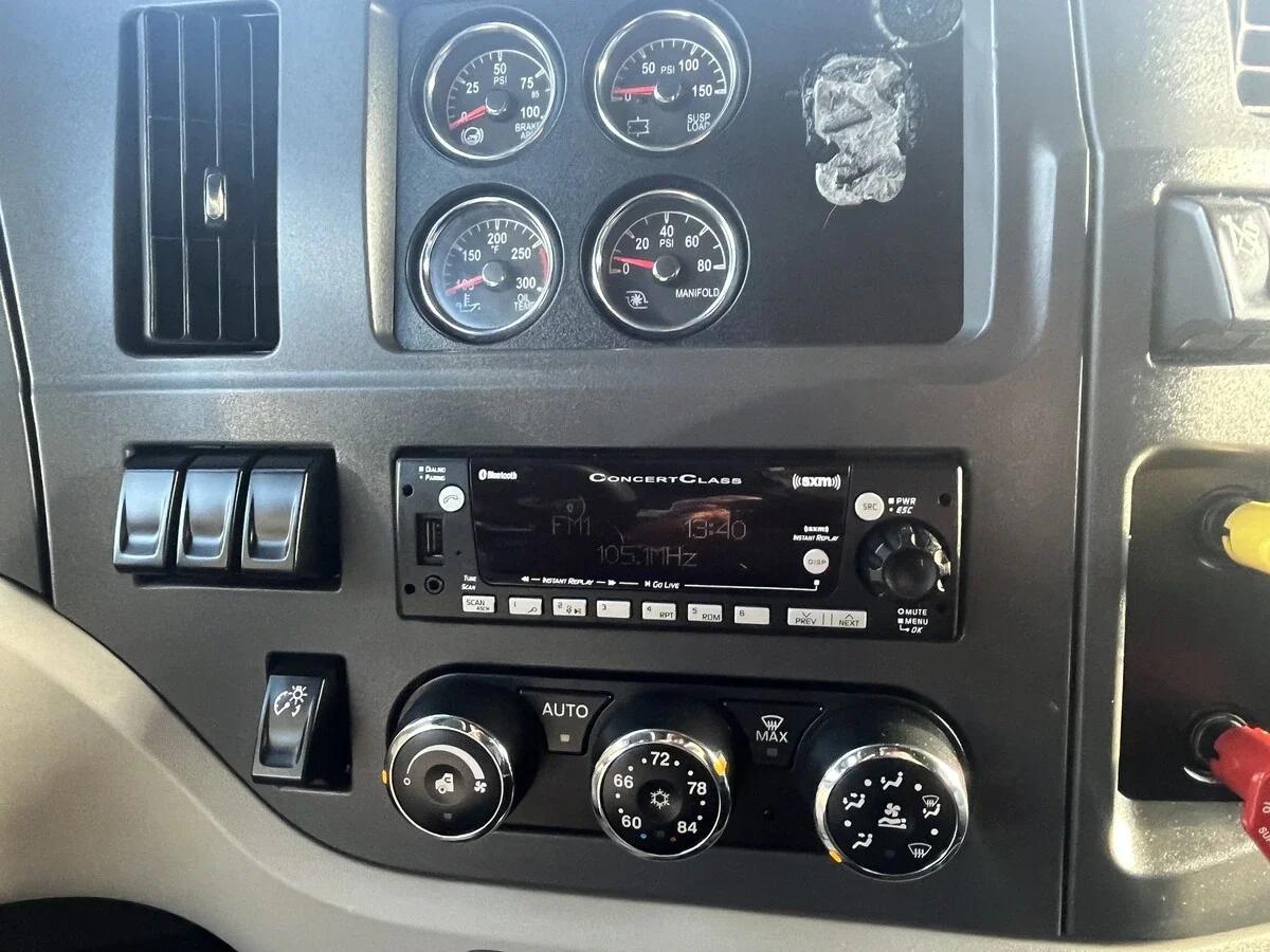 2023 Peterbilt 579 in Kansas City, MO — photo 22