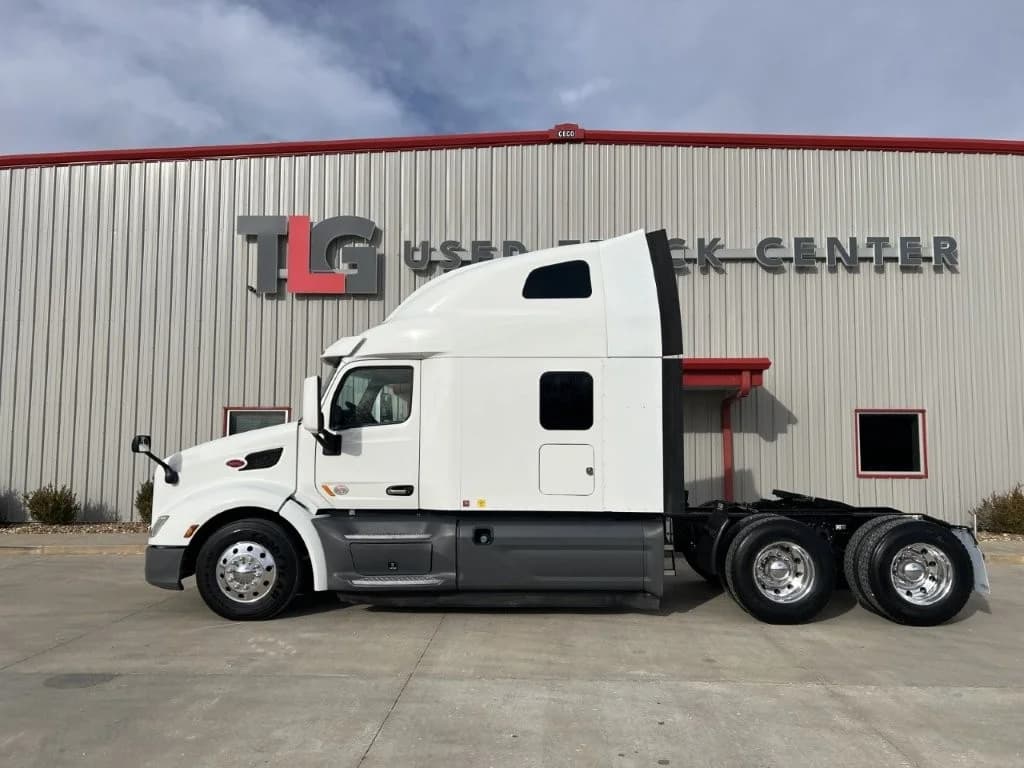 2021 Peterbilt 579 in Sikeston, MO — photo 2