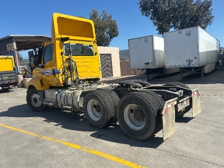 2019 International LT in Fontana, CA — photo 5
