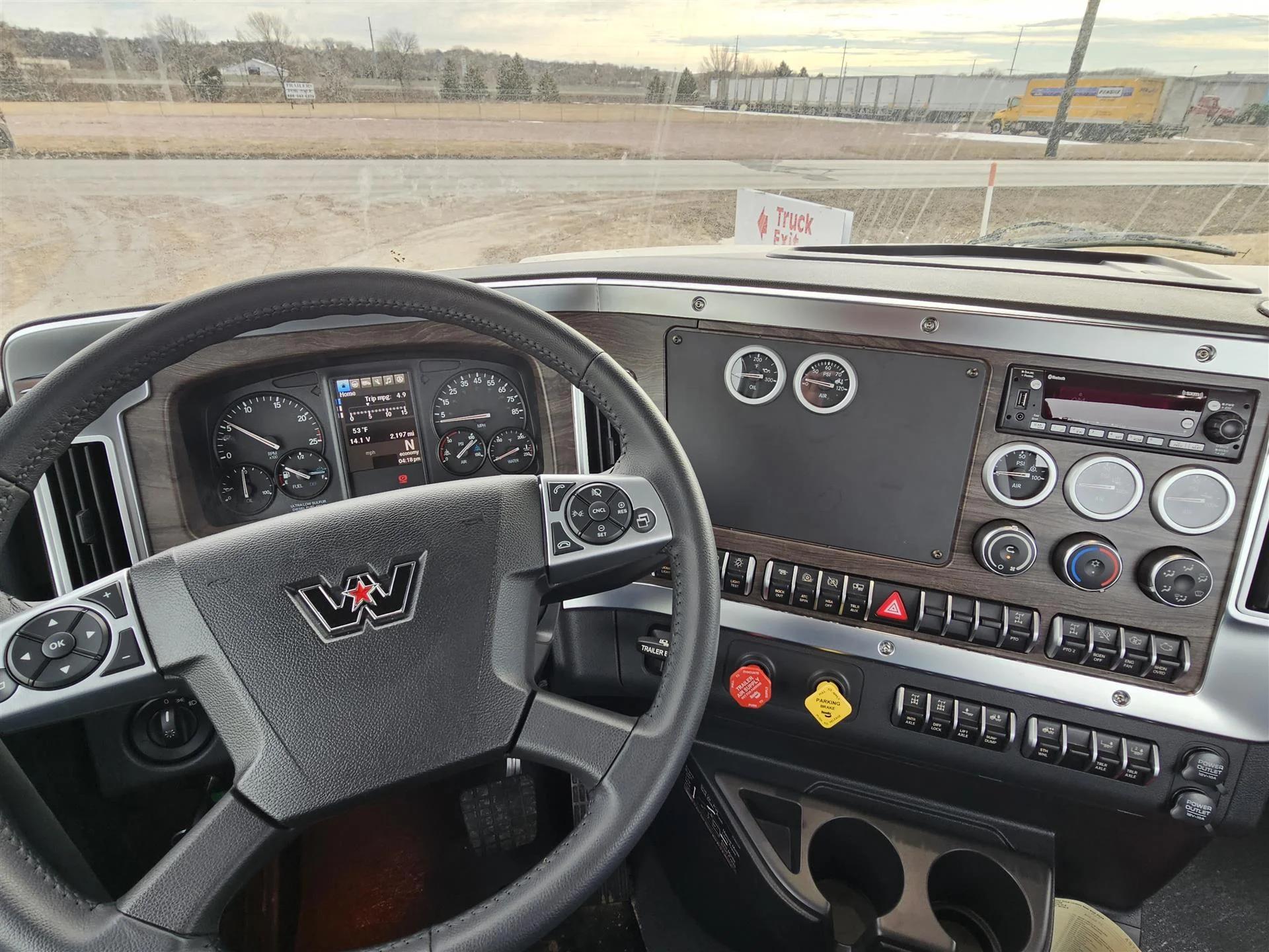 2025 Western Star 49X in Sioux City, IA — photo 9