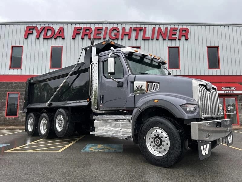 2025 Western Star 49X in Pittsburgh, PA — photo 21
