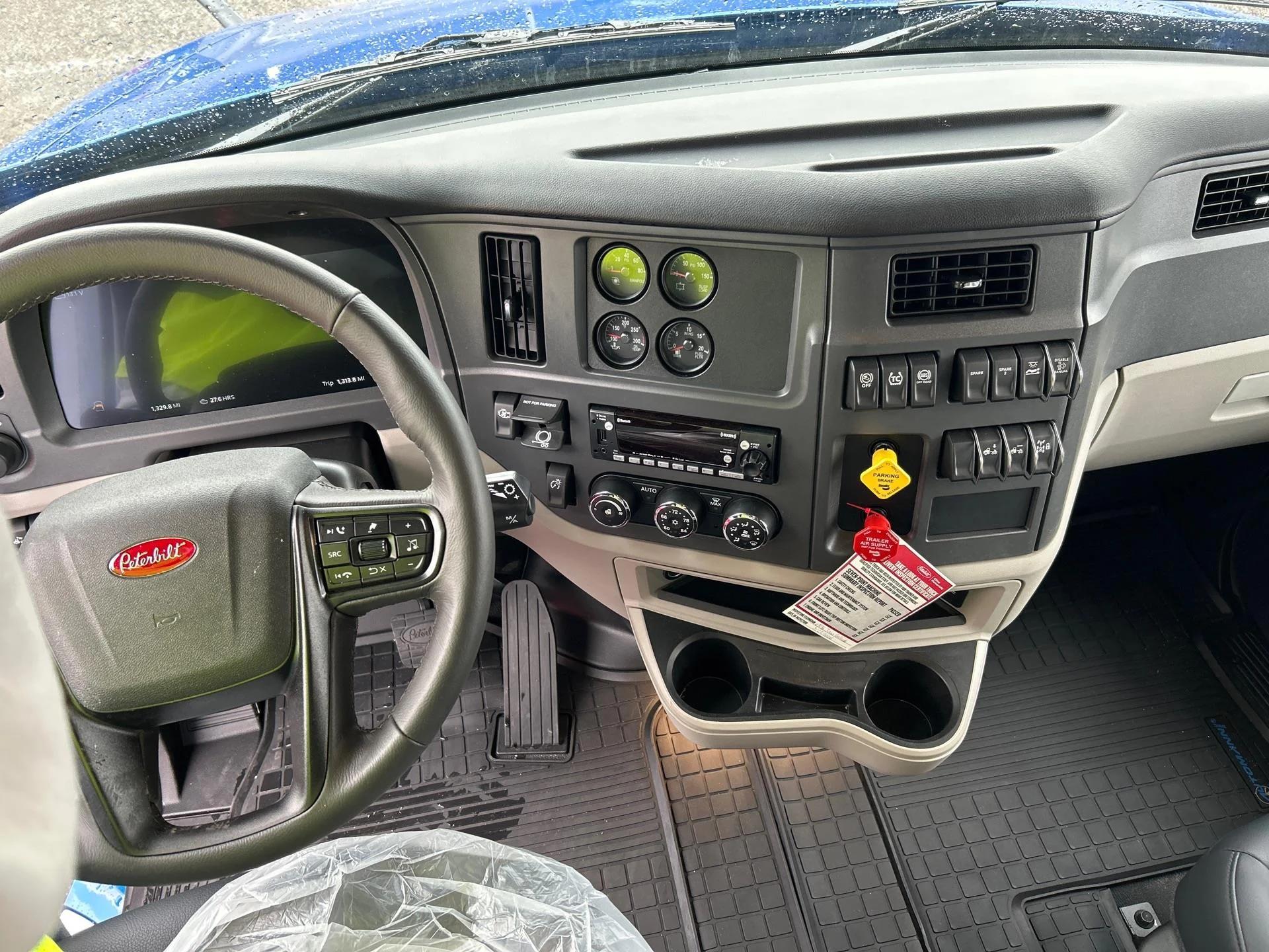 2027 Peterbilt 579 in Youngstown, OH — photo 5