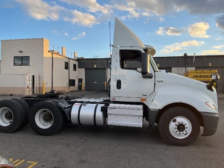 2019 International LT in Piqua, OH — photo 8