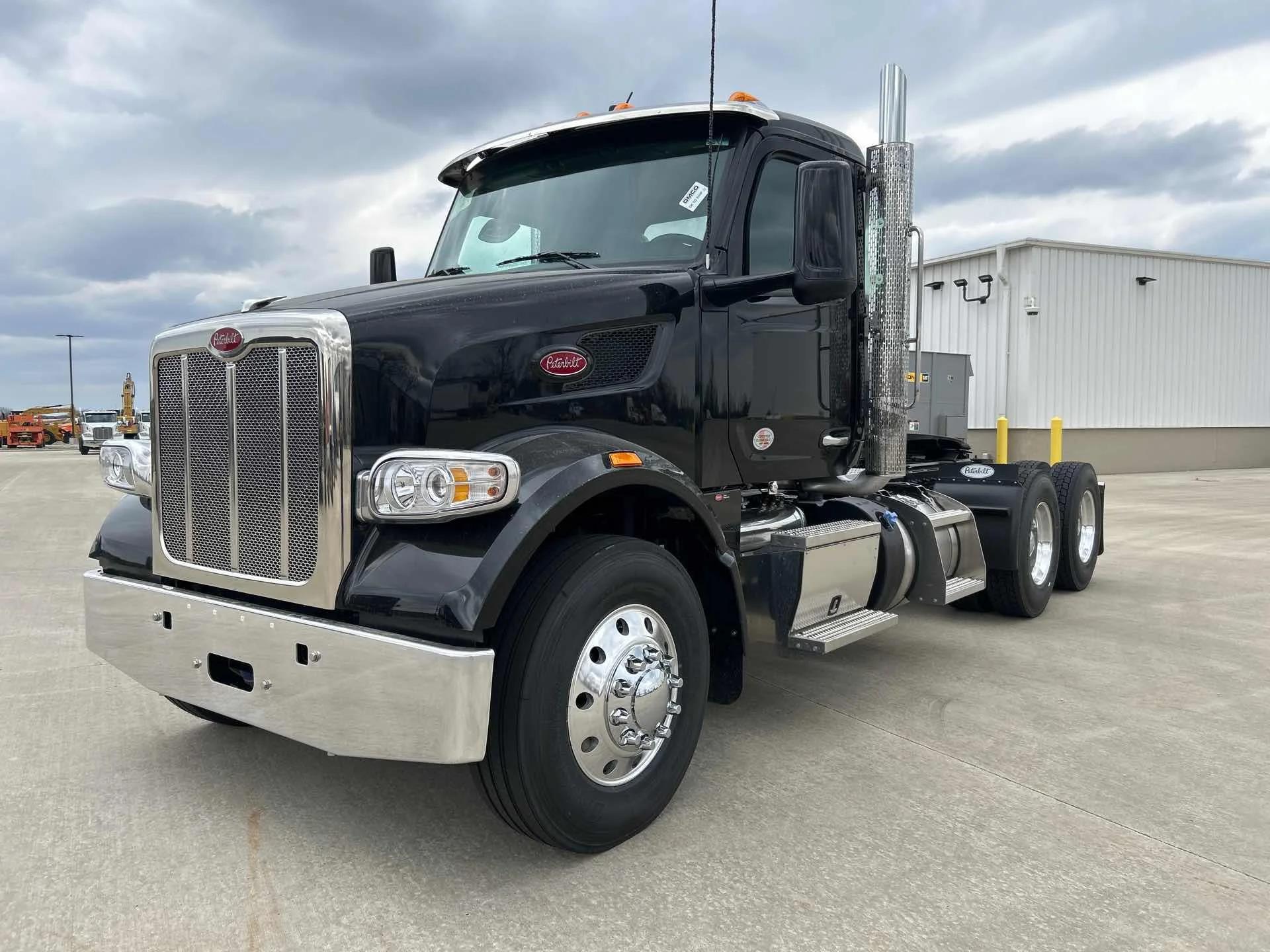 2027 Peterbilt 567 in Perrysburg, OH