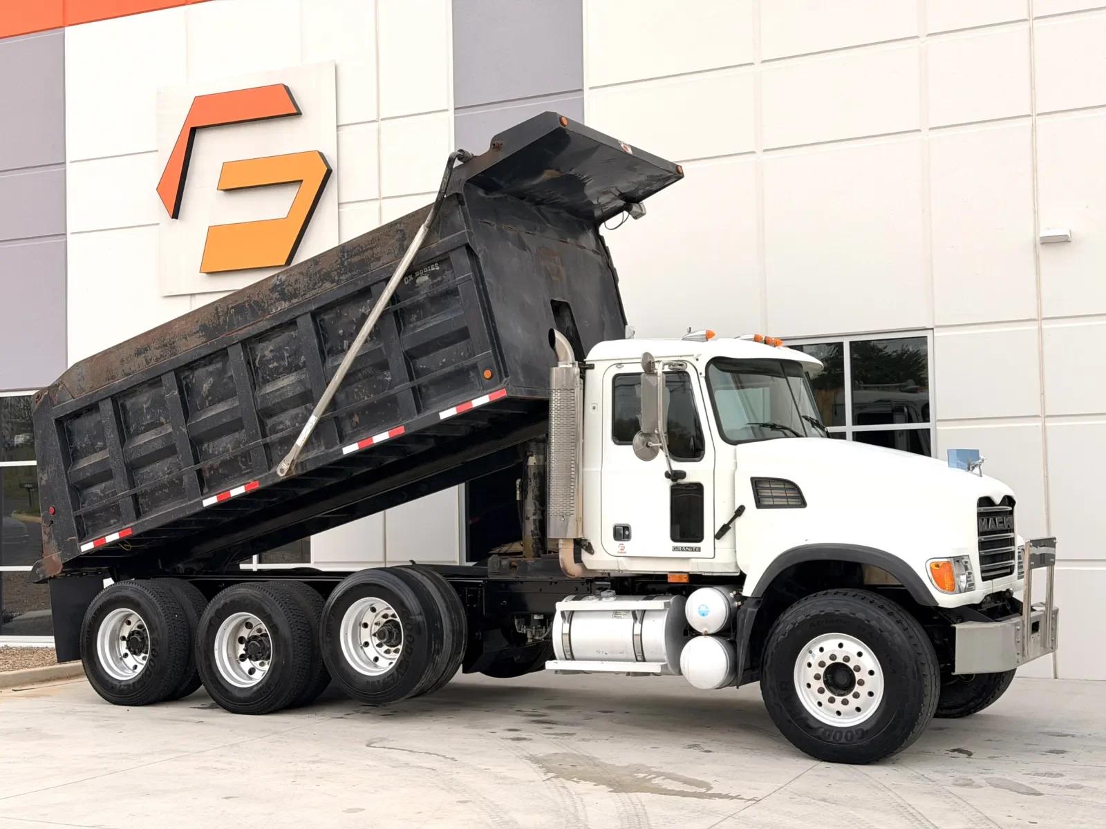 2006 Mack