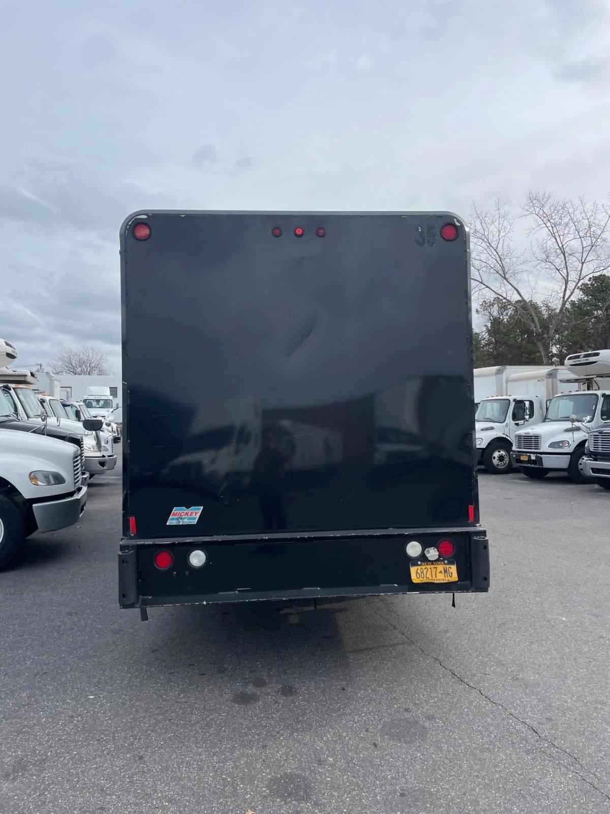 2015 Hino 338 in Farmingdale, NY — photo 5