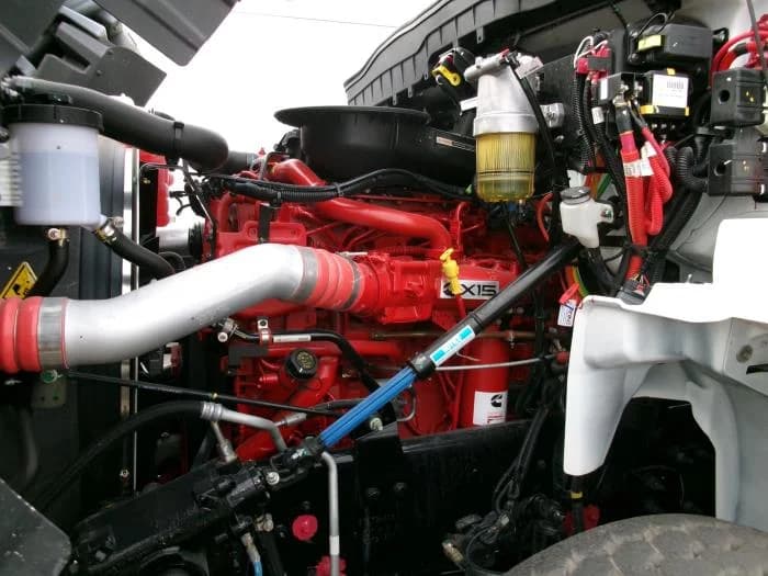 2026 International HX — photo 11