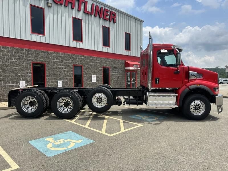 2026 Western Star 49X in Pittsburgh, PA — photo 3