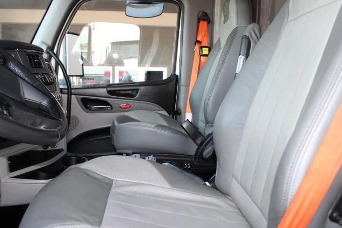 2022 Peterbilt 567 — photo 10