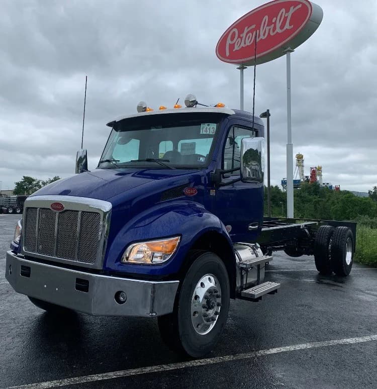 2025 Peterbilt 537